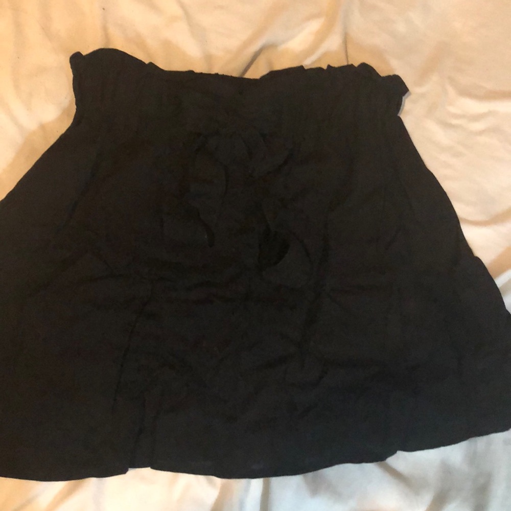 flowy black high waisted mini skirt